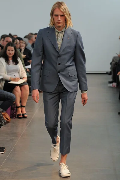 Look 2
